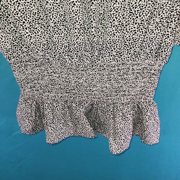 Sienna Sky Ruffle Sleeve Smocked Waist Blouse Size S 100% Polyester - Picture 10 of 10